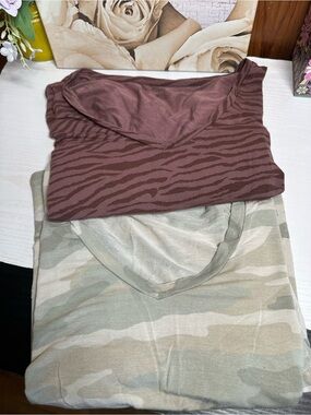 American Eagle Outfitters Soft & Sexy Tee - Light Gray